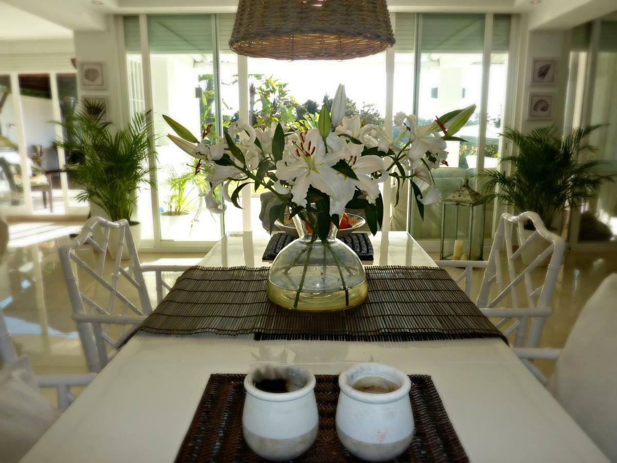 Villa Breeze Boutique Guest Rooms, Marbella Sitio de Calahonda Bagian luar foto