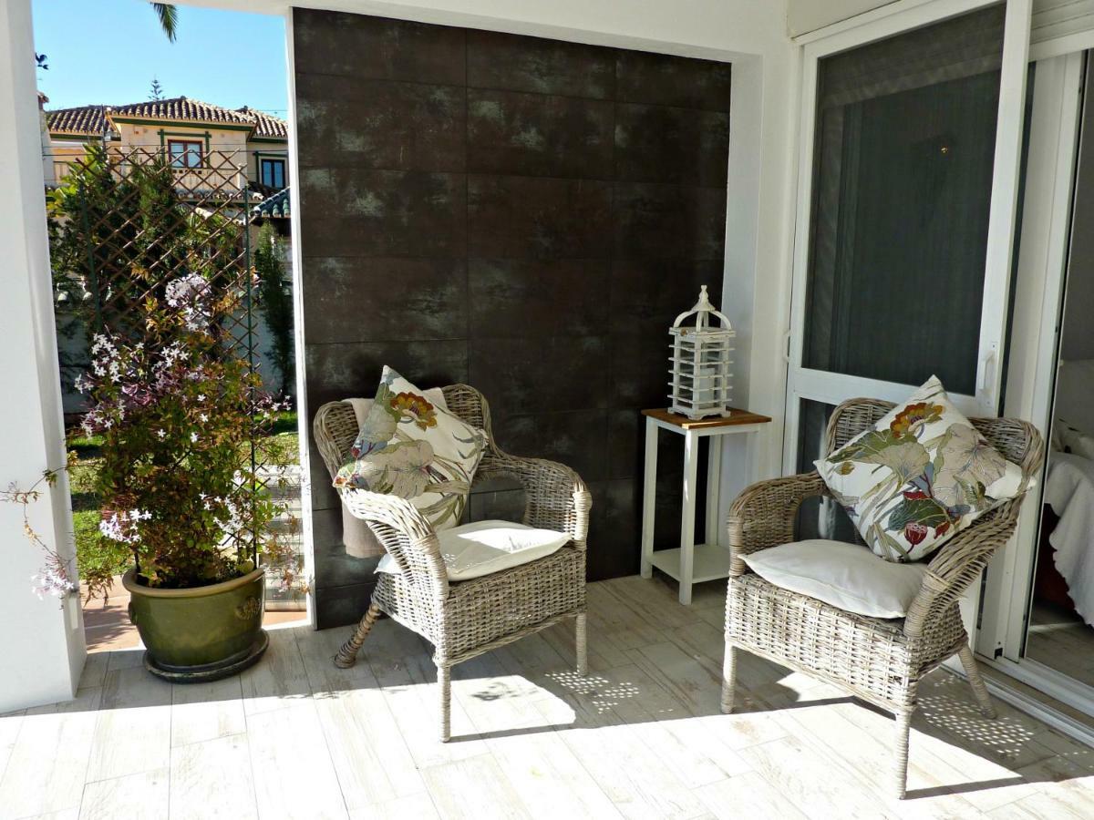 Villa Breeze Boutique Guest Rooms, Marbella Sitio de Calahonda Bagian luar foto