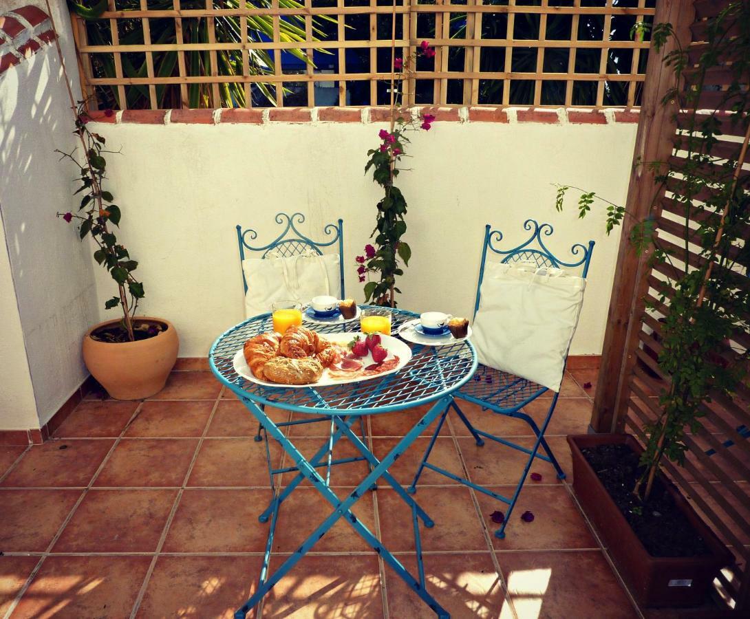Villa Breeze Boutique Guest Rooms, Marbella Sitio de Calahonda Bagian luar foto