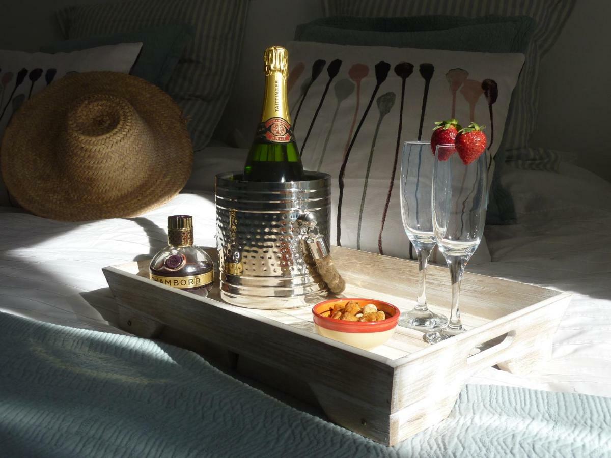 Villa Breeze Boutique Guest Rooms, Marbella Sitio de Calahonda Bagian luar foto