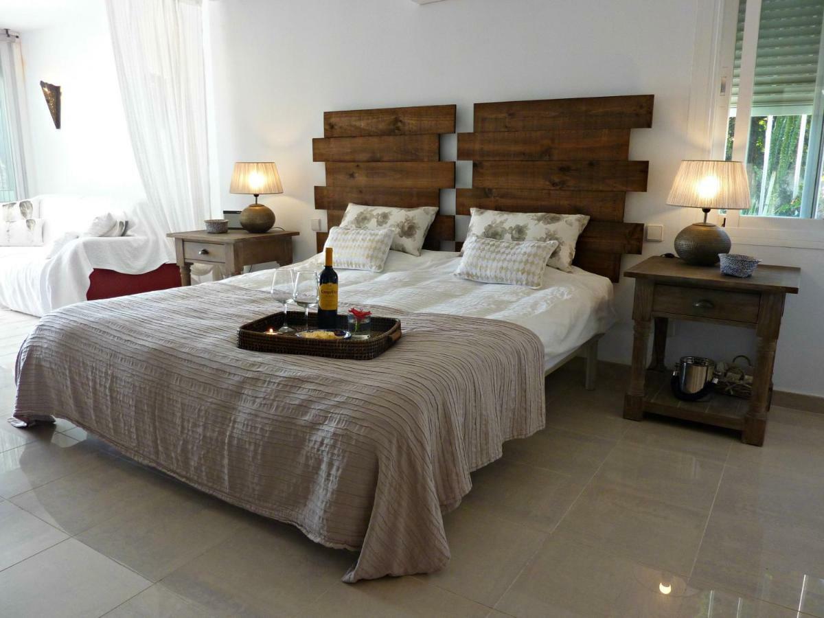 Villa Breeze Boutique Guest Rooms, Marbella Sitio de Calahonda Bagian luar foto