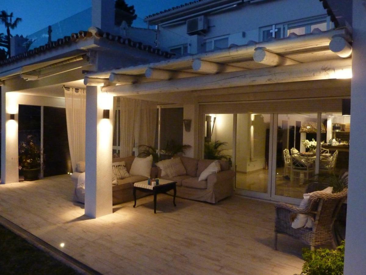 Villa Breeze Boutique Guest Rooms, Marbella Sitio de Calahonda Bagian luar foto